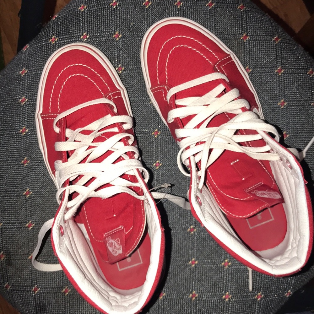 red Sk8-hi Vans